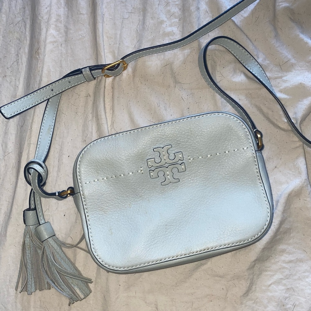 Tory Burch McGraw camera bag in Seltzer